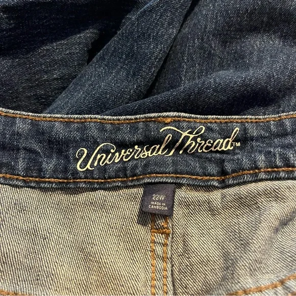 Universal Thread Distressed Bottom Denim Blue Jeans, Size 22W Boyfriend Fit - Picture 2 of 12